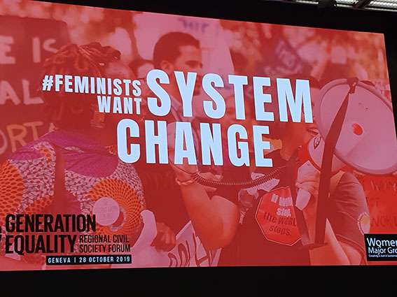 affiche feminists want system change